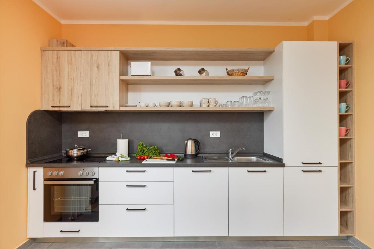 Premium-Designed Apartments Tivat Bagian luar foto