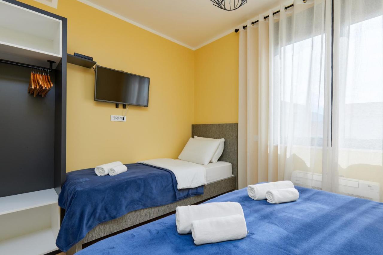 Premium-Designed Apartments Tivat Bagian luar foto