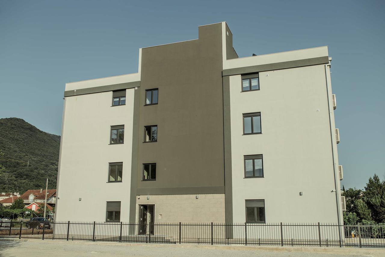 Premium-Designed Apartments Tivat Bagian luar foto
