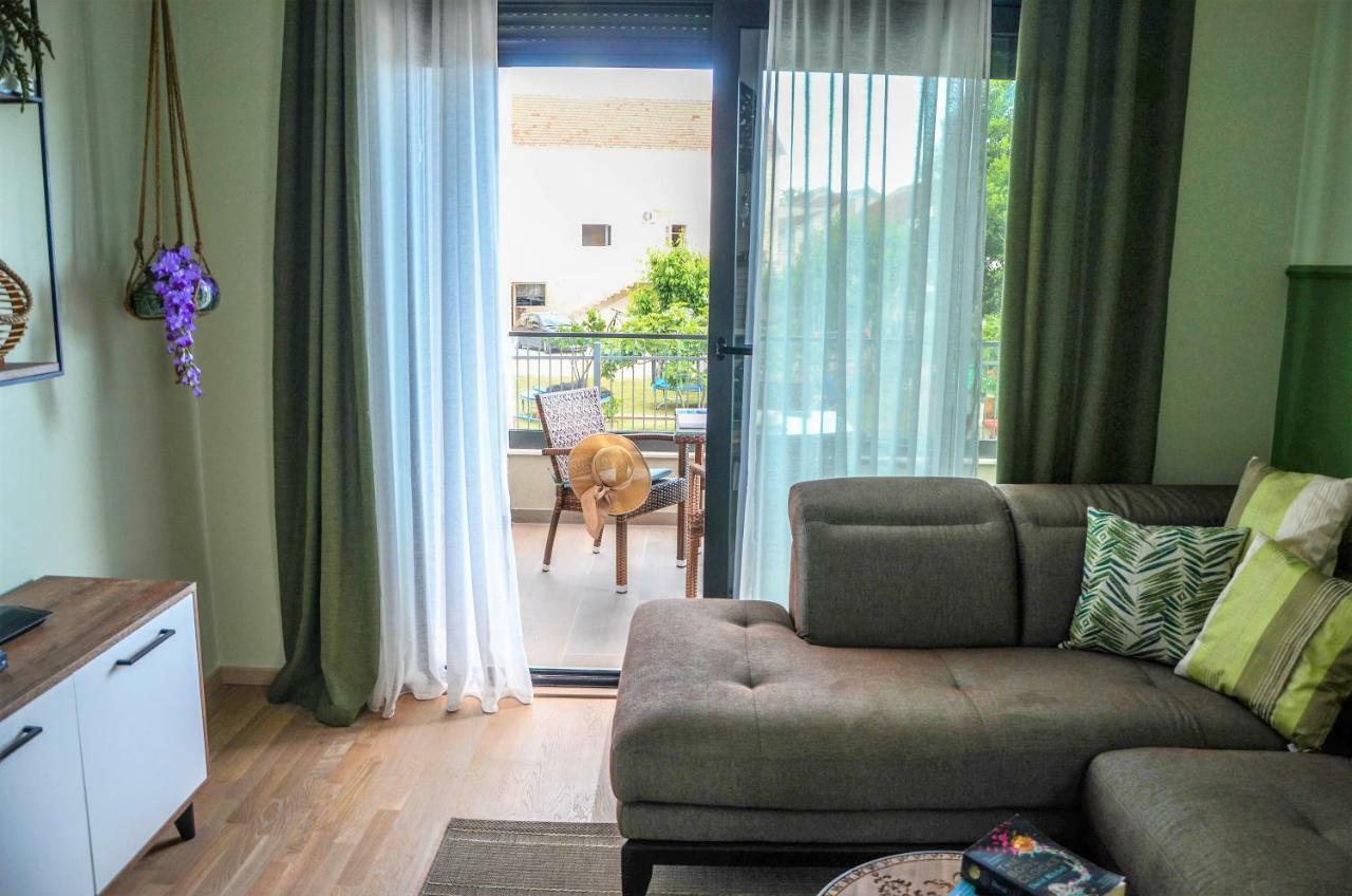 Premium-Designed Apartments Tivat Bagian luar foto