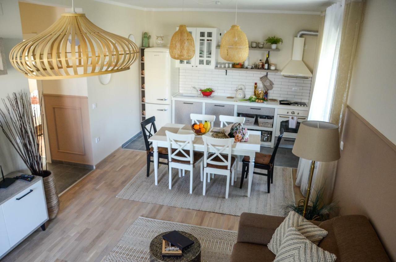 Premium-Designed Apartments Tivat Bagian luar foto