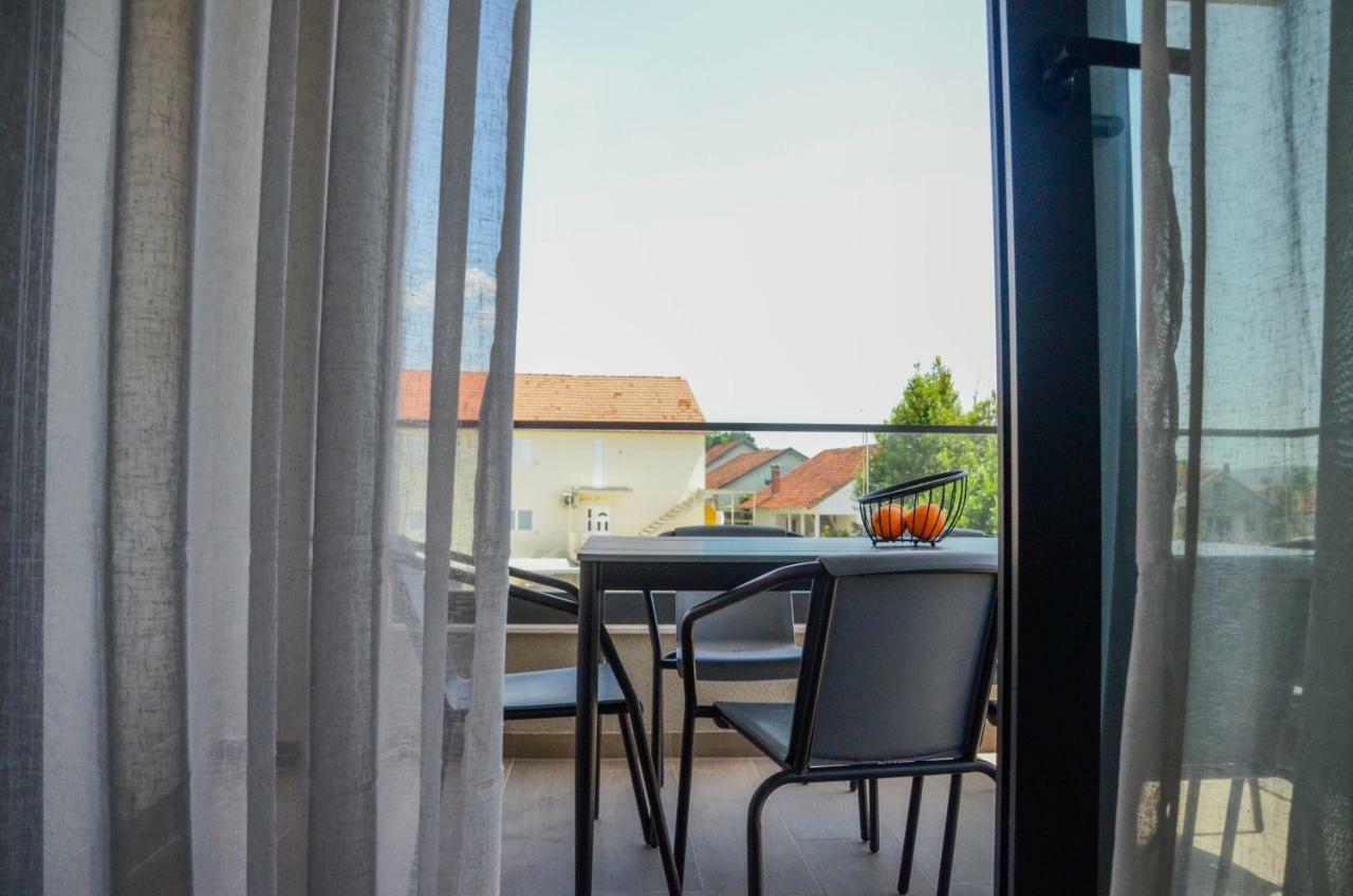 Premium-Designed Apartments Tivat Bagian luar foto