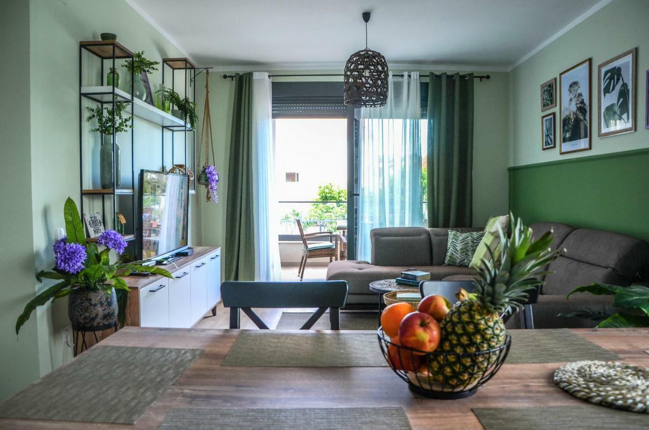 Premium-Designed Apartments Tivat Bagian luar foto